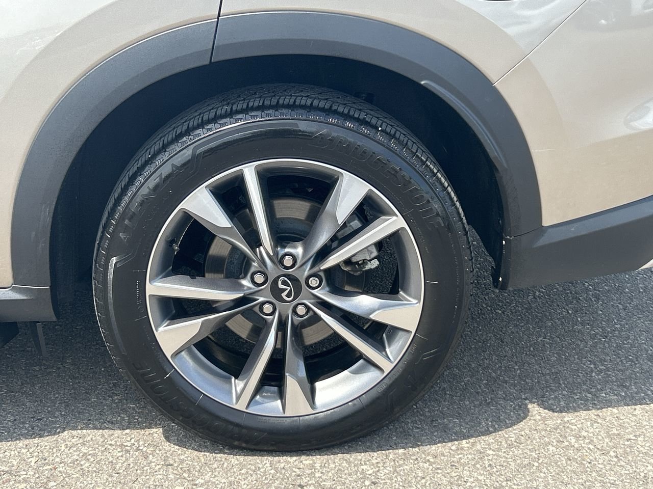 Used 2022 Warm titanium INFINITI LUXE image 18