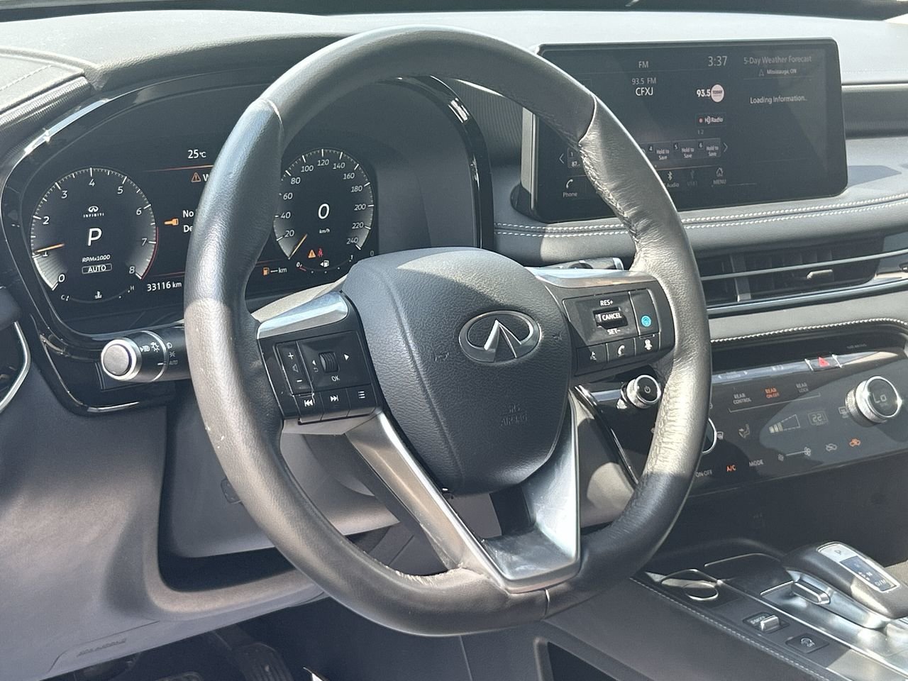 Used 2022 Champagne INFINITI LUXE - BLK OUT PKG image 22
