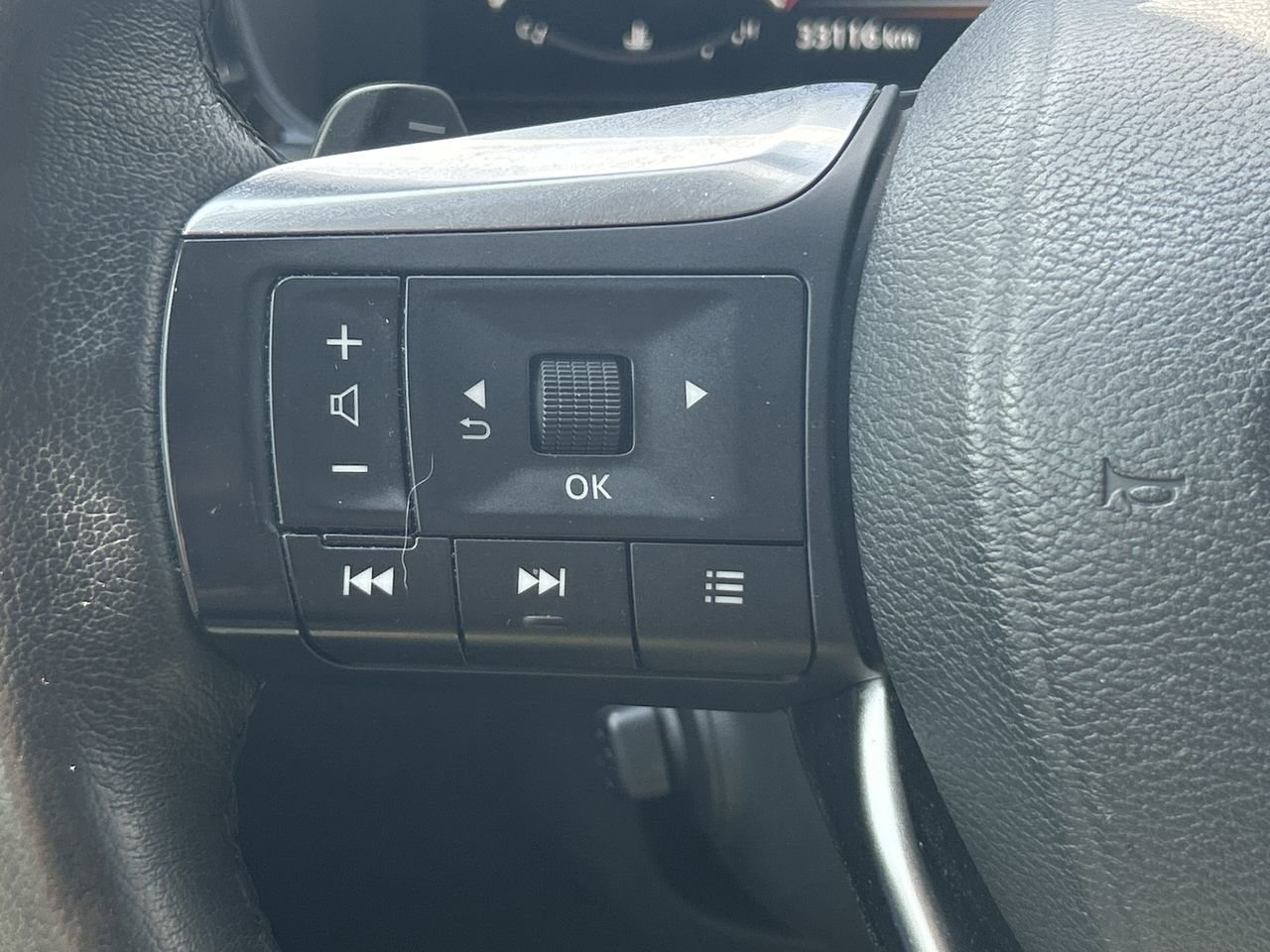 Used 2022 Champagne INFINITI LUXE - BLK OUT PKG image 23