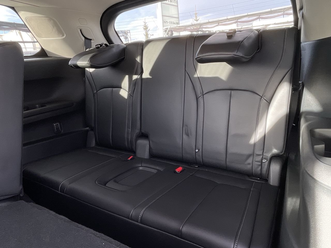 New 2023 Liquid Platinum INFINITI LUXE image 33