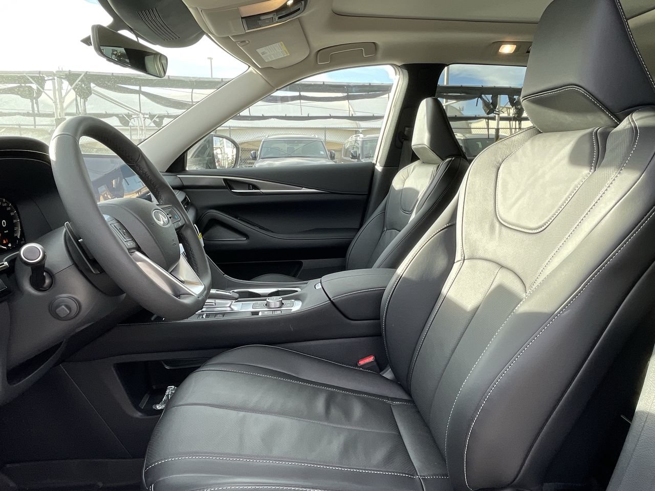 New 2023 Liquid Platinum INFINITI LUXE image 20