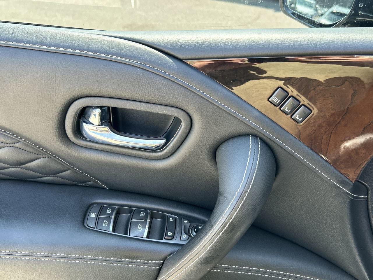 Used 2019 Mocha Almond Pearl INFINITI 7-Pass image 21