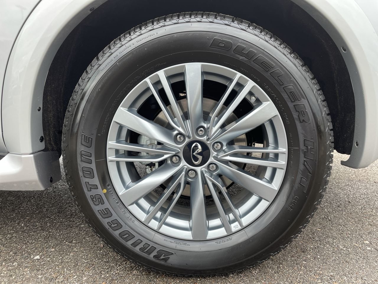 Used 2022 Liquid Platinum Met INFINITI 7-PASS LUXE image 18