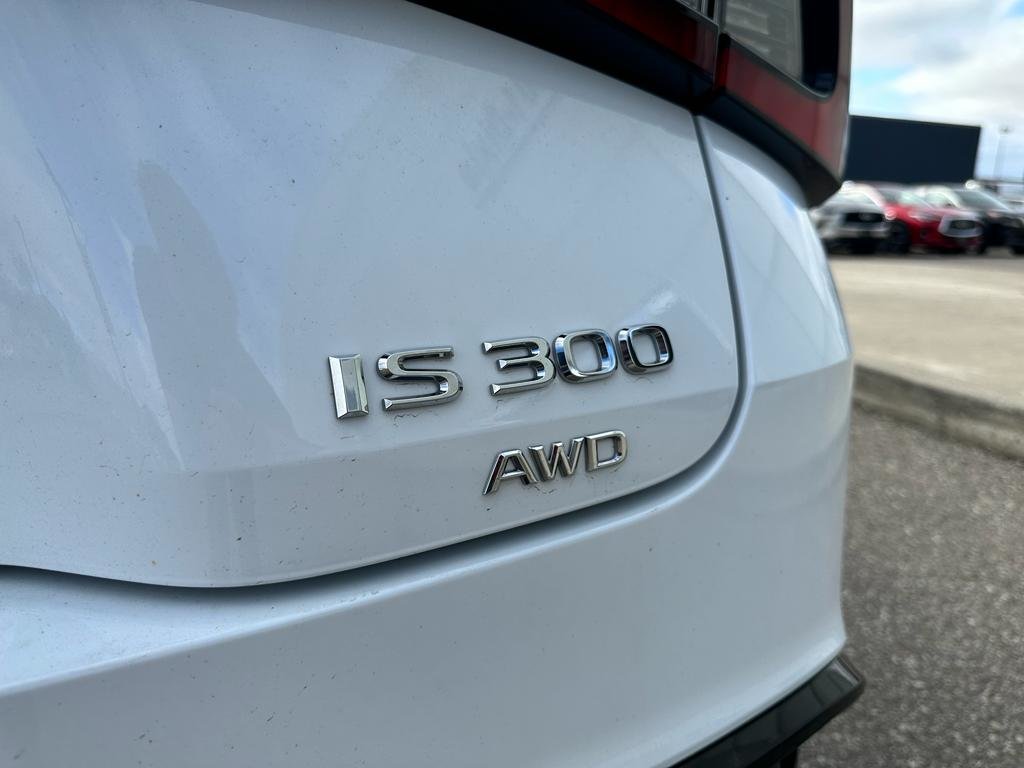 Used 2021 Ultra White Lexus 300 FSPORT image 8