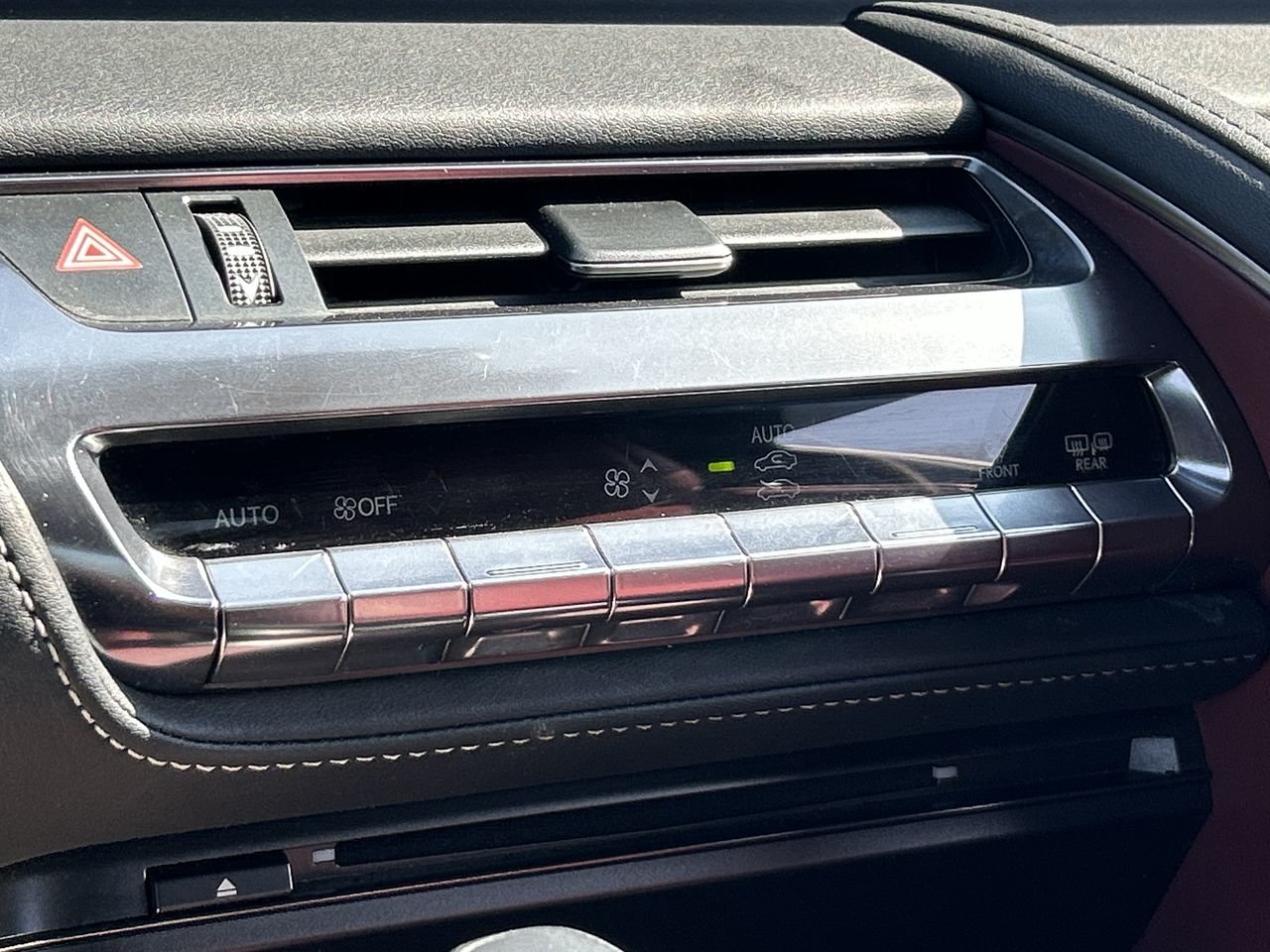 Used 2018 GREY Lexus V8 AWD image 27