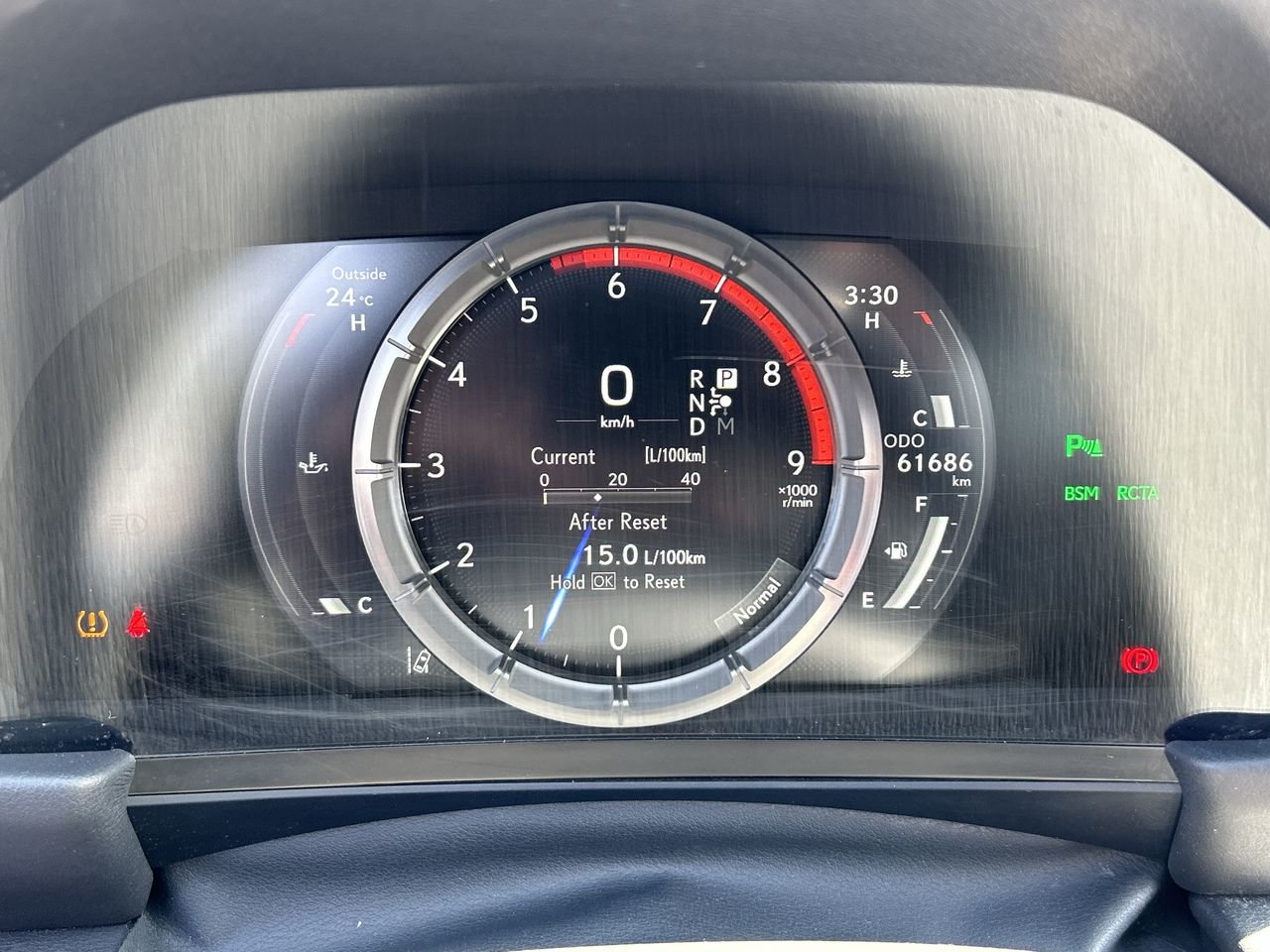 Used 2018 GREY Lexus V8 AWD image 23