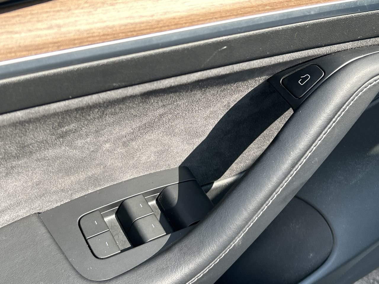 Used 2022 WHITE Tesla RWD image 21