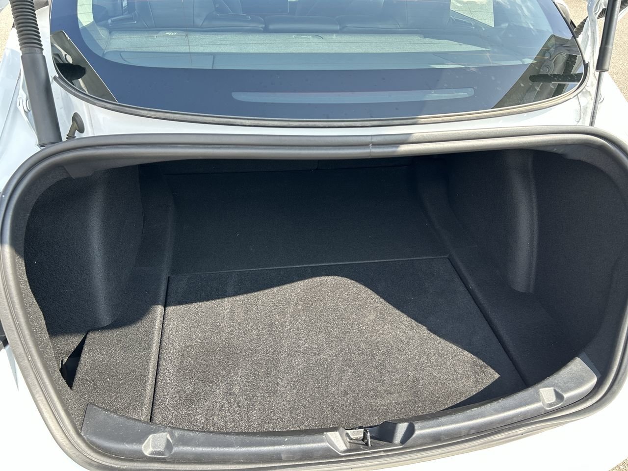 Used 2022 WHITE Tesla RWD image 32