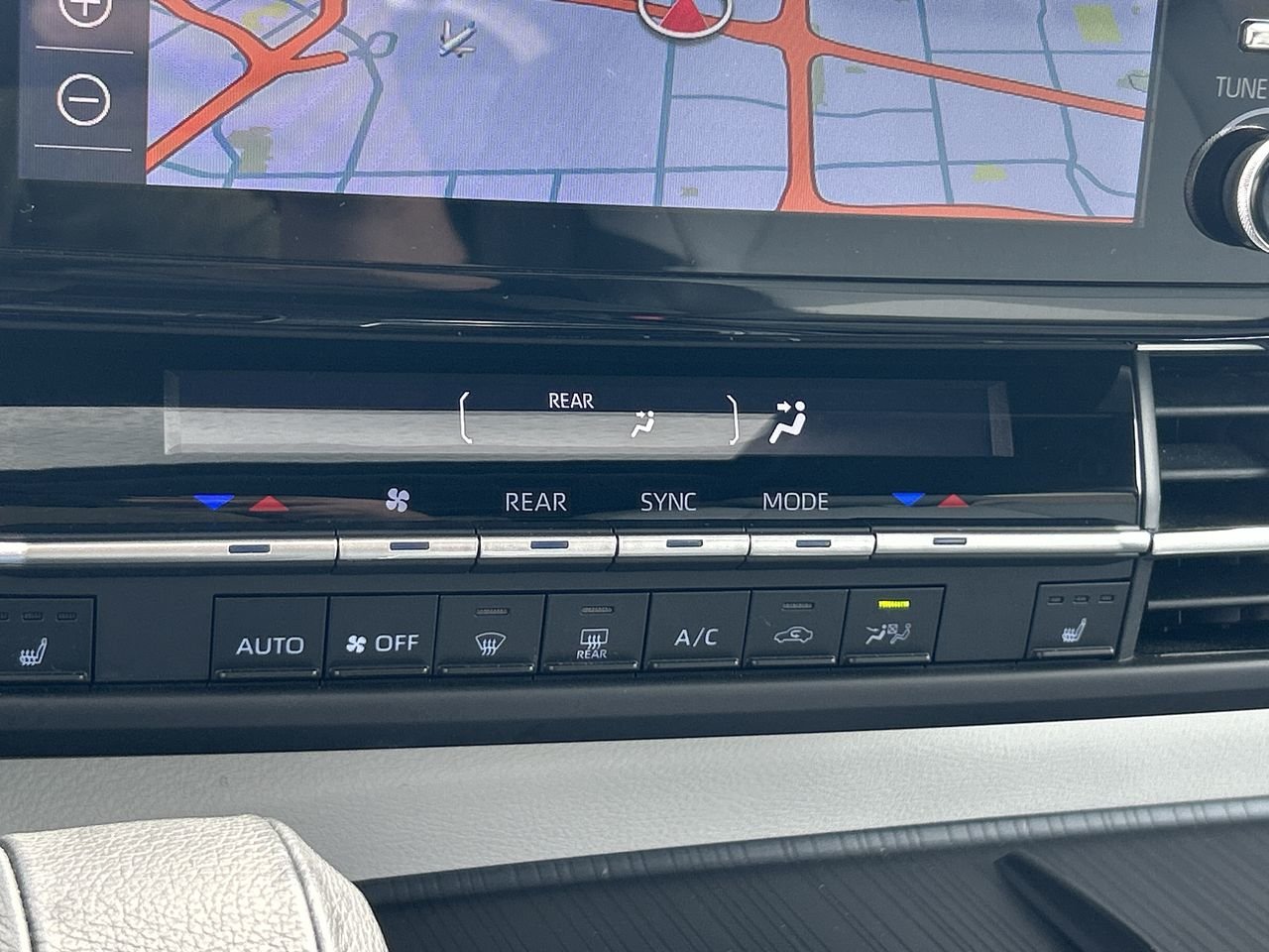 Used 2021 Midnight Black Met Toyota XSE 7-Pass image 23