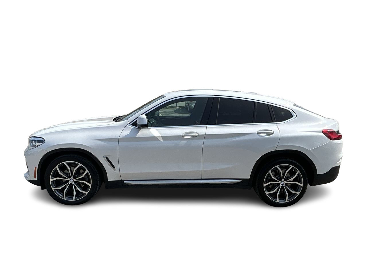 Used 2021 Mineral White Met BMW XDrive30i image 4