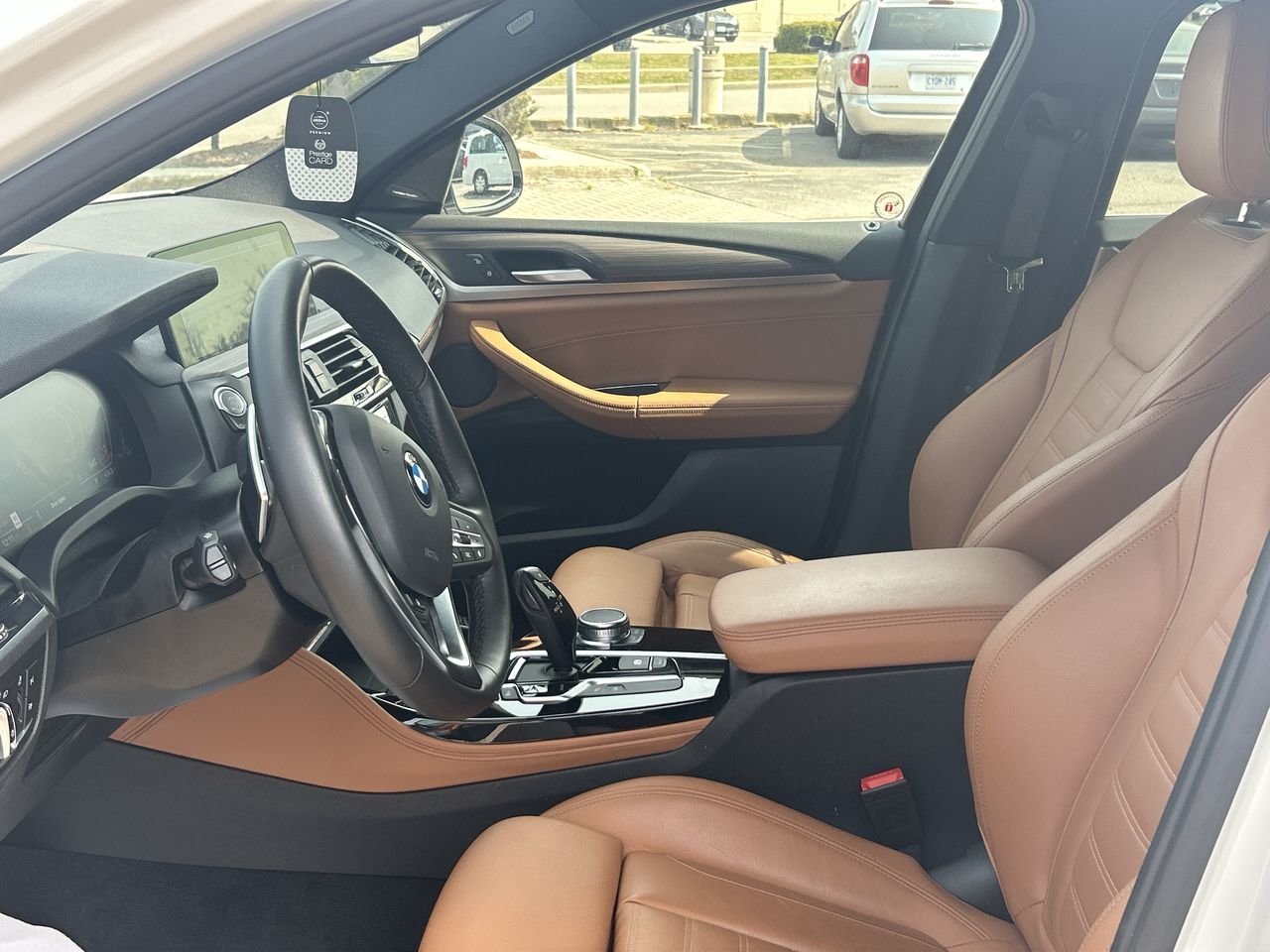 Used 2021 Mineral White Met BMW XDrive30i image 19