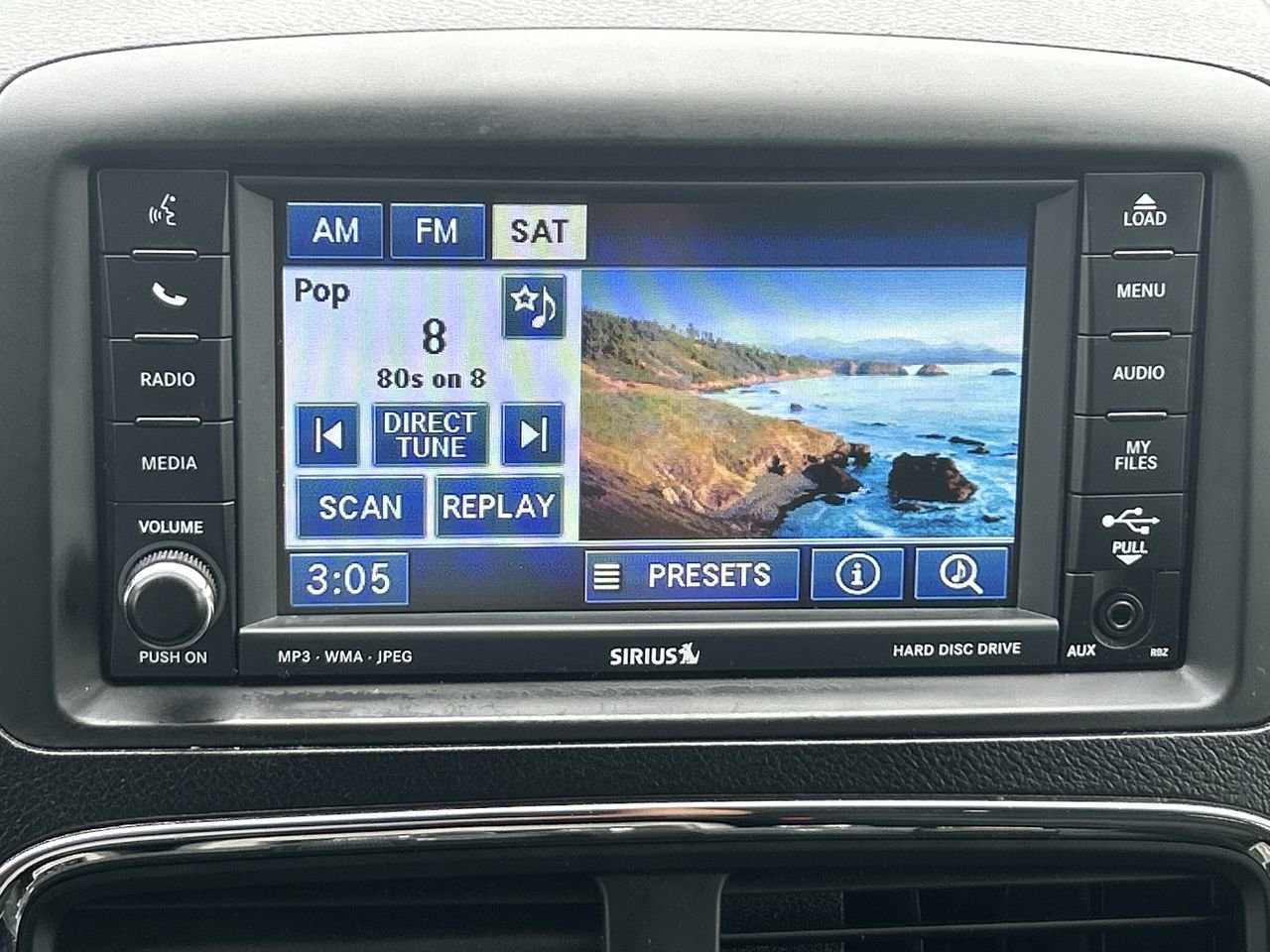 Used 2011 white Dodge SE Wagon image 24