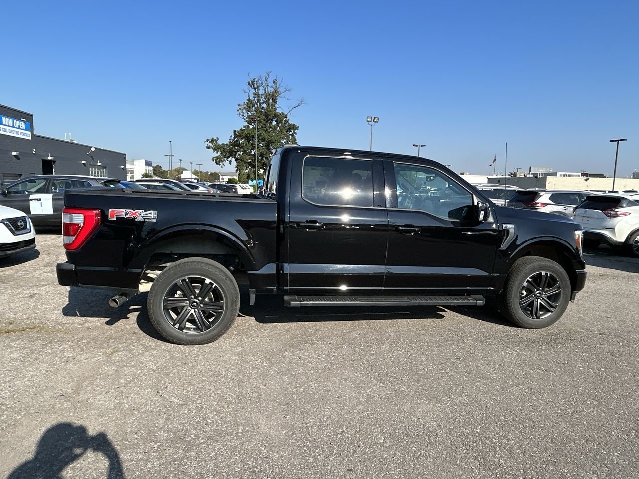 Used 2021 Agate Black Ford 4x4 - Supercrew Lariat - 145 WB image 13