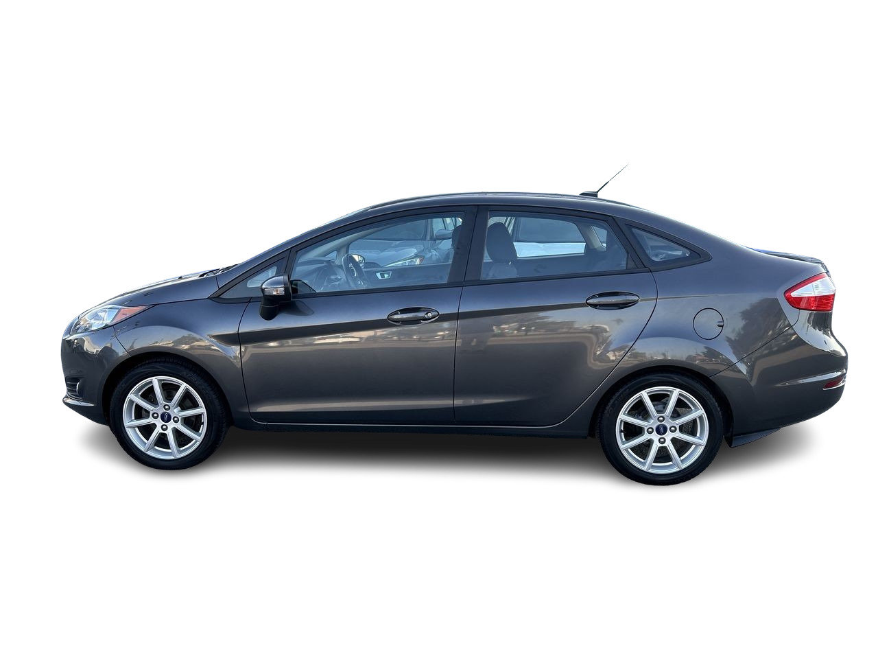 Used 2015 GREY Ford (5) SE image 5