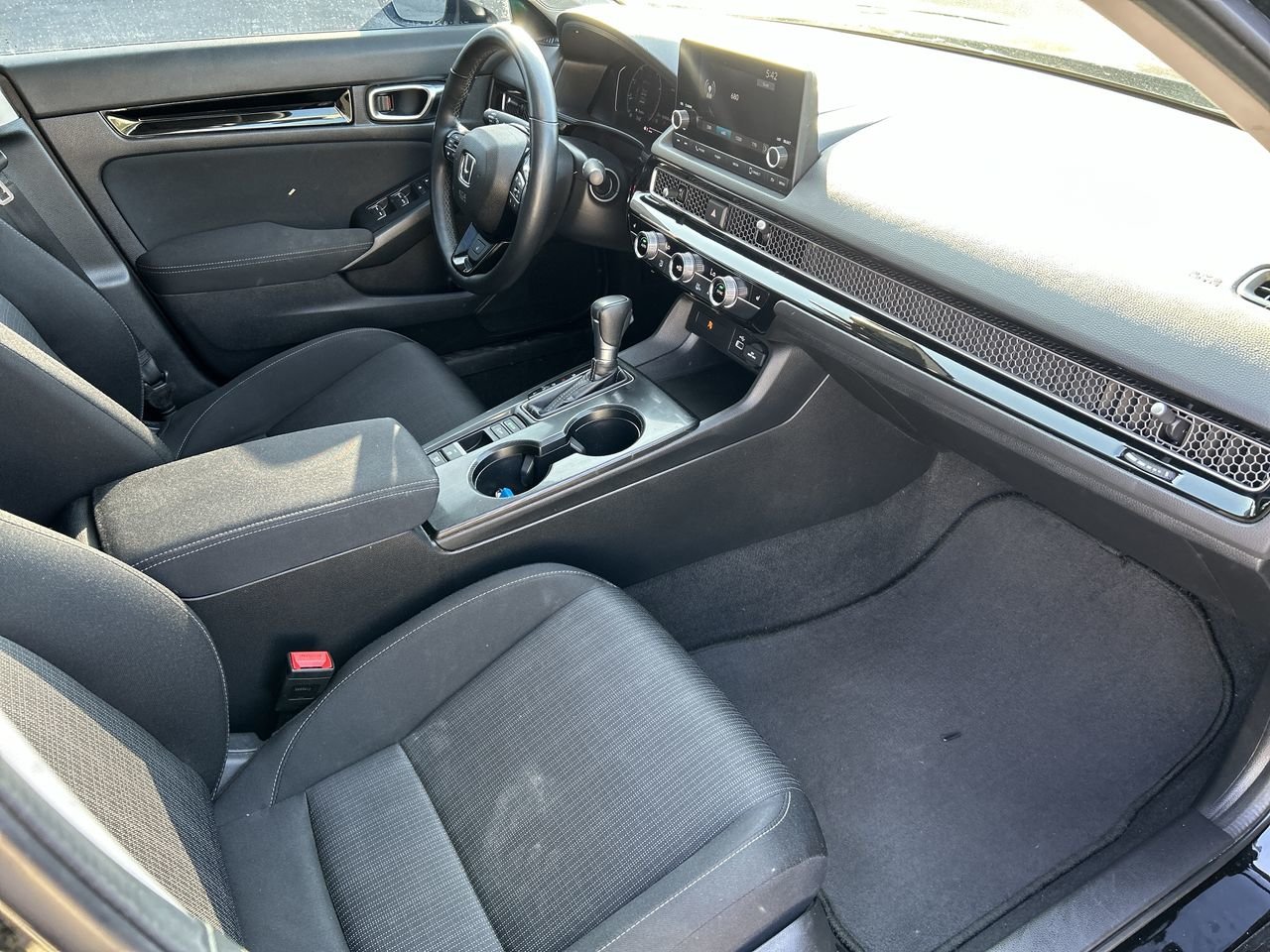 Used 2022 black Honda Sedan EX CVT image 32