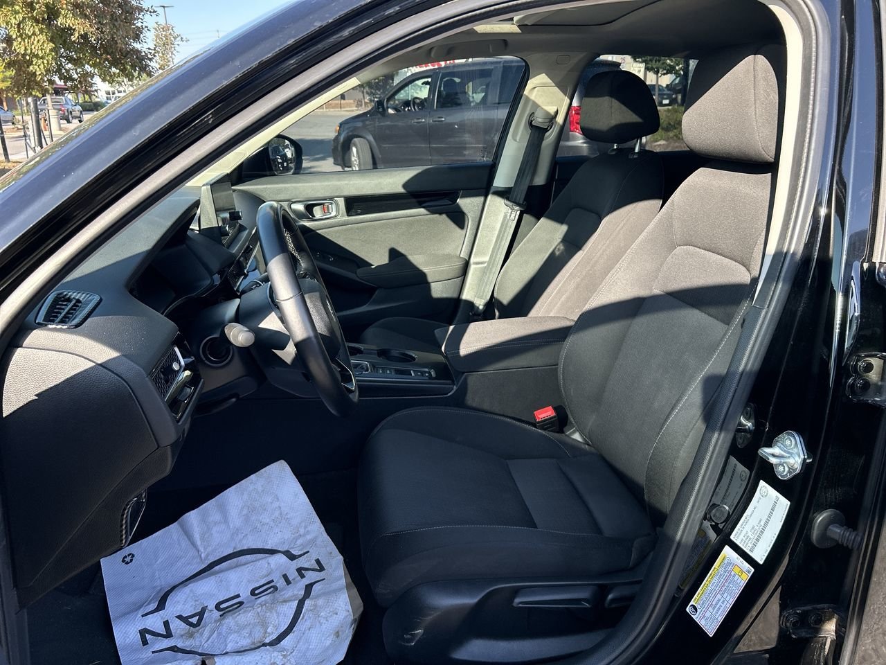 Used 2022 black Honda Sedan EX CVT image 19