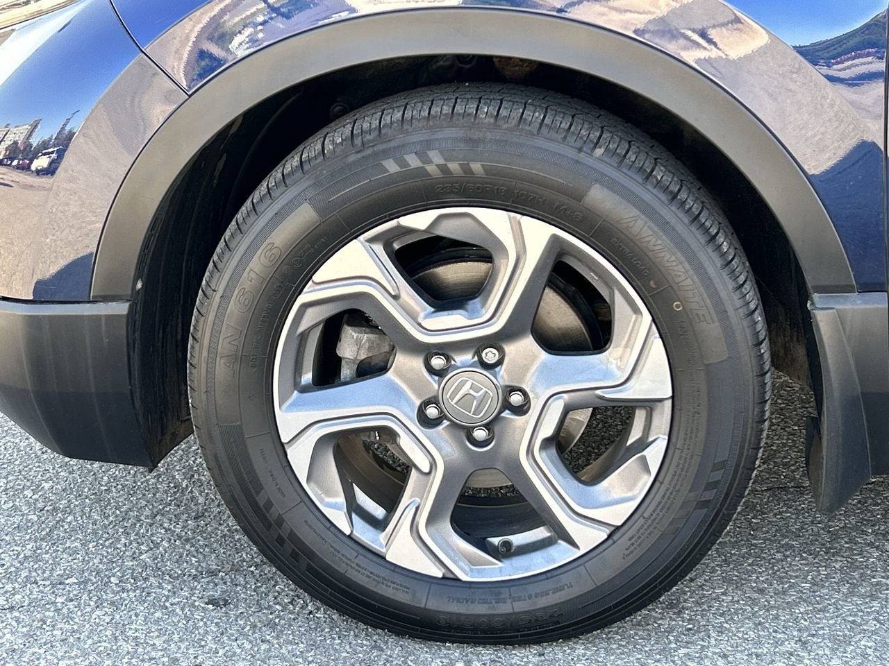 Used 2019 Obsidian Blue Pearl Honda Touring AWD CVT image 18