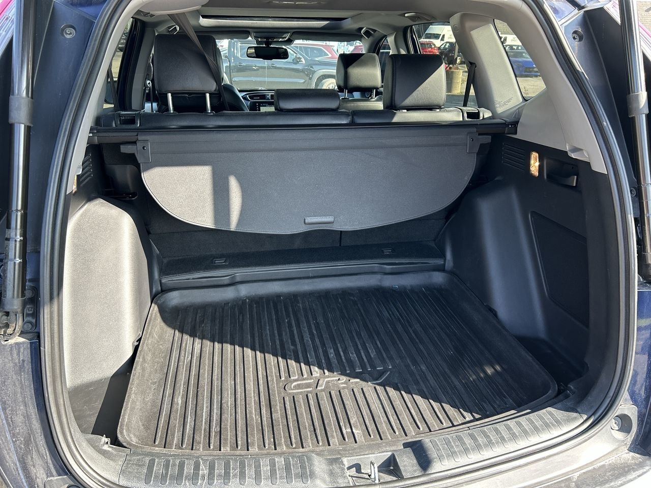 Used 2019 Obsidian Blue Pearl Honda Touring AWD CVT image 32