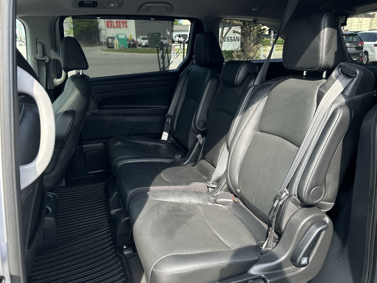 Used 2022 Lunar Silver Met Honda EX-L Navi image 31