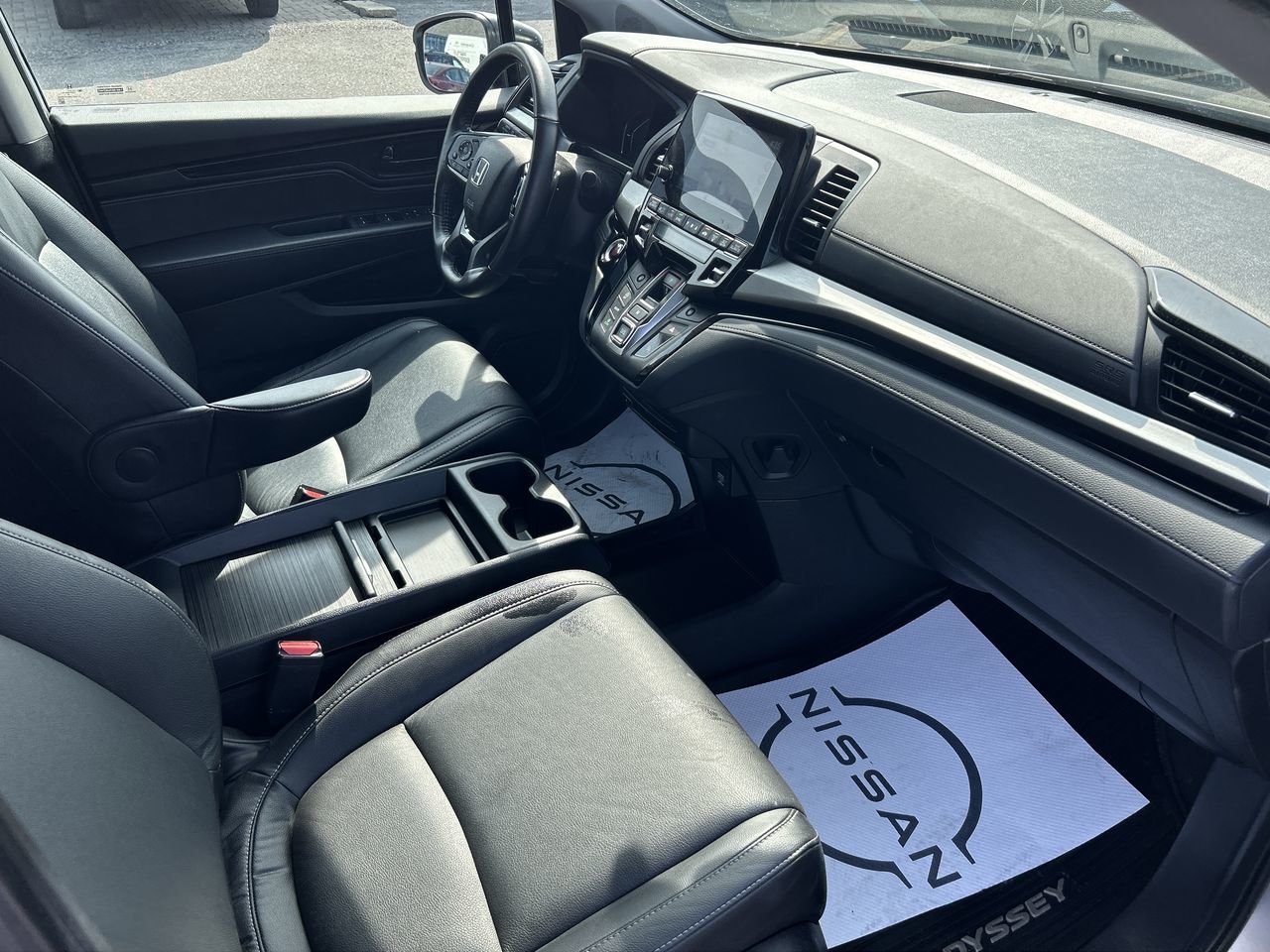 Used 2022 Lunar Silver Met Honda EX-L Navi image 34