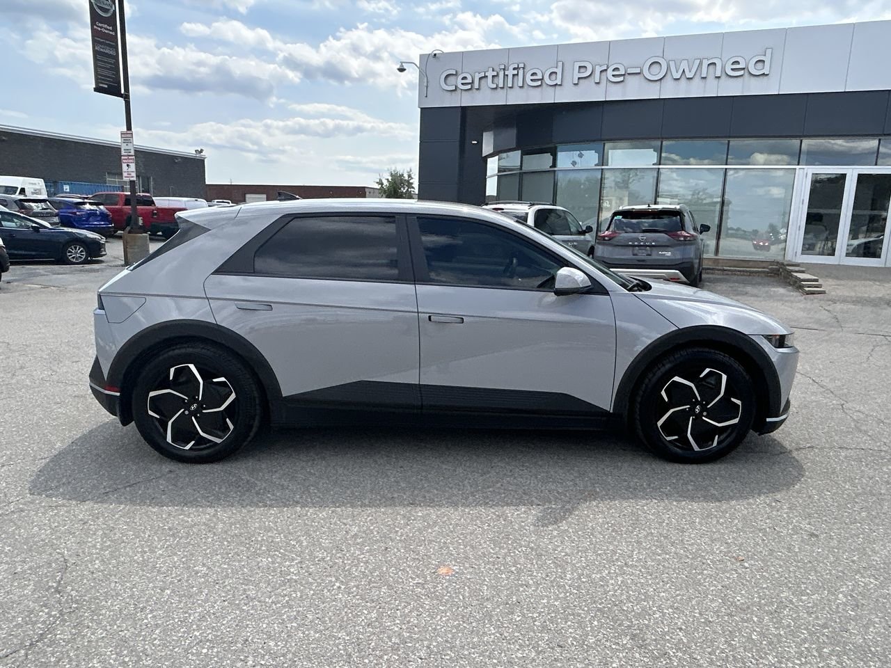 Used 2022 Cyber Grey Met Hyundai Preferred Long Range RWD image 13
