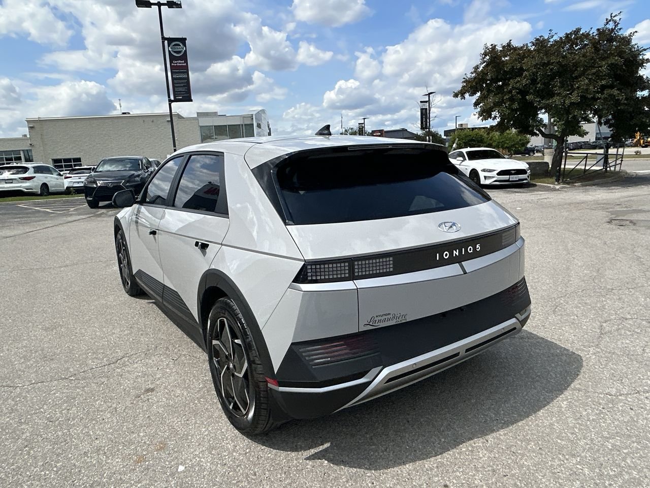 Used 2022 Cyber Grey Met Hyundai Preferred Long Range RWD image 8