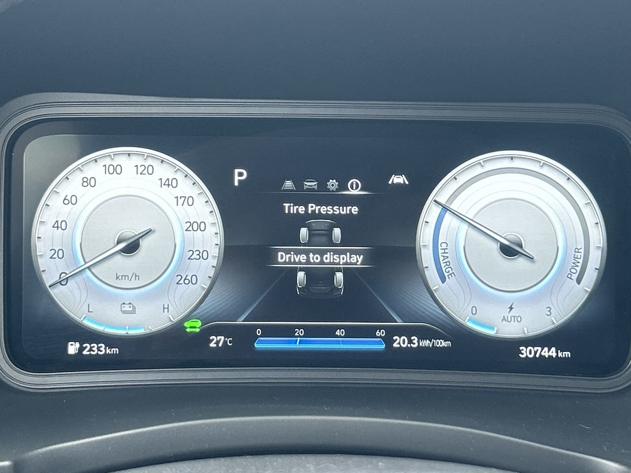 Used 2022 Atlas White/Phantom Black Hyundai Preferred Two-Tone image 23