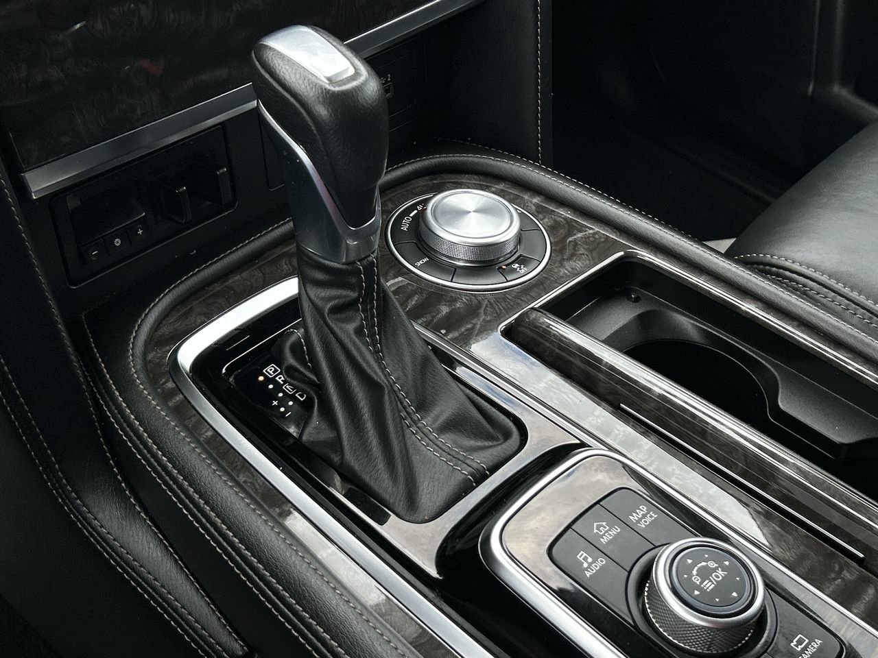 Used 2021 Coulis Red Pearl Nissan Platinum at image 28