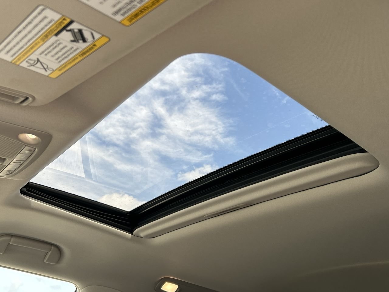 Used 2021 Aspen White Tricoat Pearl Nissan SL at image 29