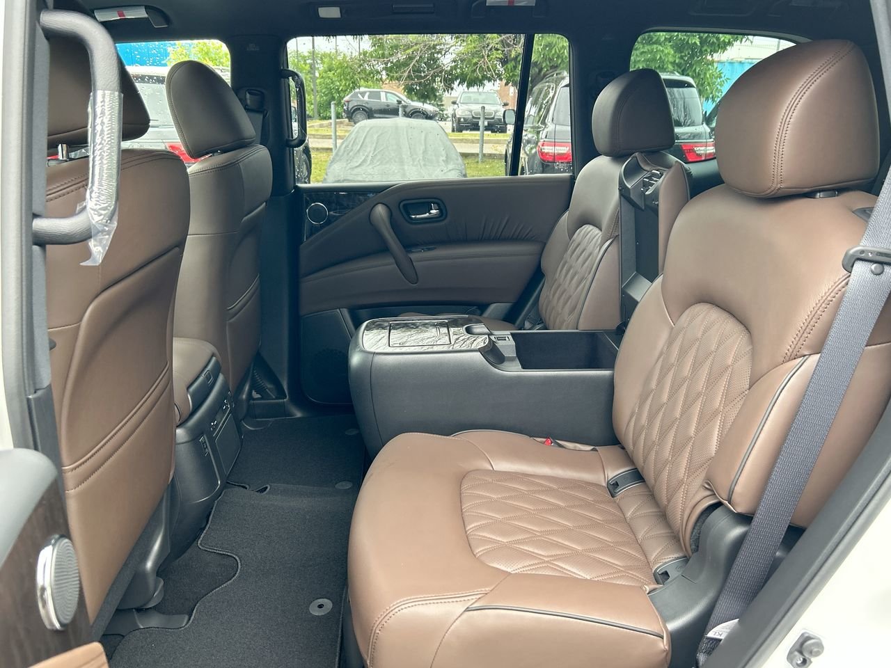 New 2023 Aspen White Tricoat Nissan Platinum Captain