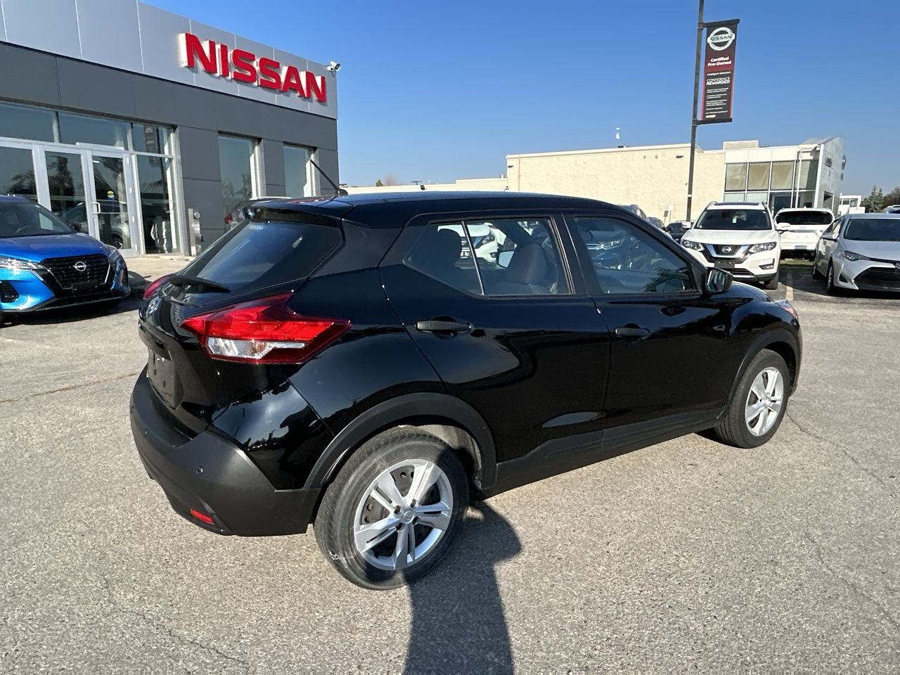 Used 2020 Super Black Nissan S CVT image 11