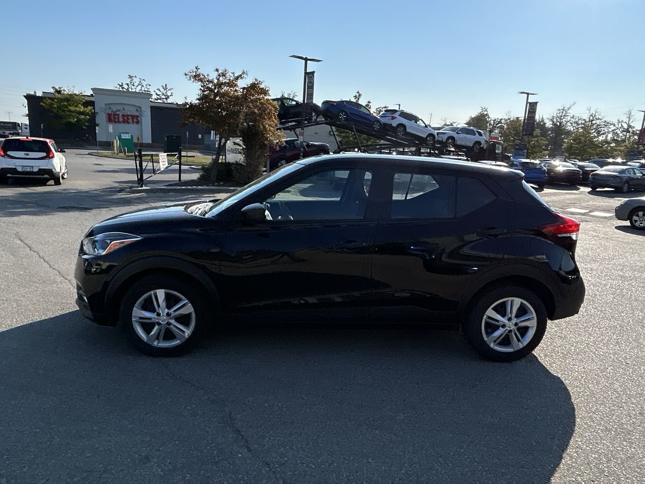 Used 2020 Super Black Nissan S CVT image 4