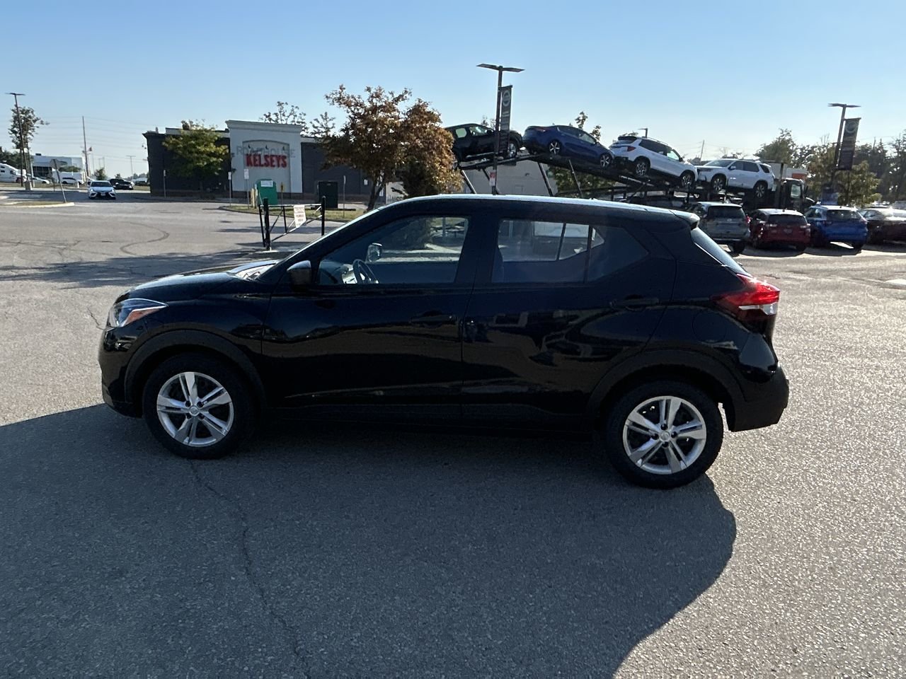 Used 2020 Super Black Nissan S CVT image 5
