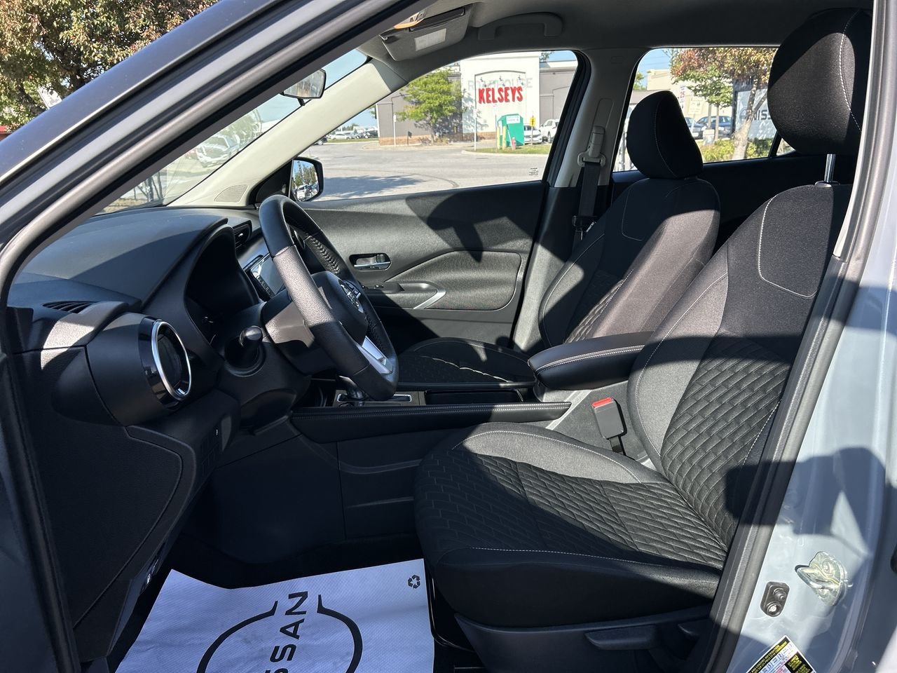 Used 2021 Boulder Grey Pearl Met Nissan SV CVT image 19