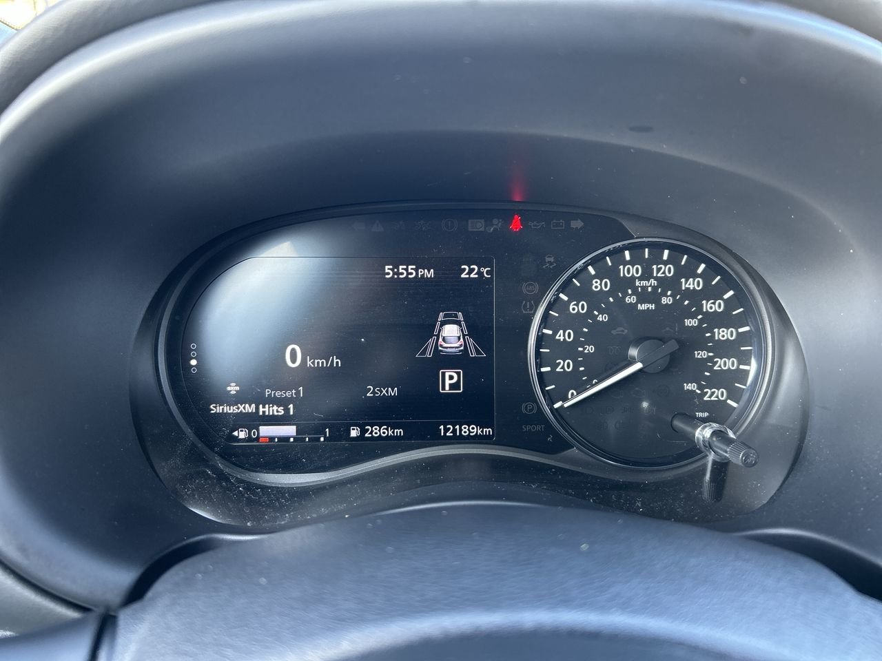 Used 2022 Electric Blue Met Nissan SR CVT image 23