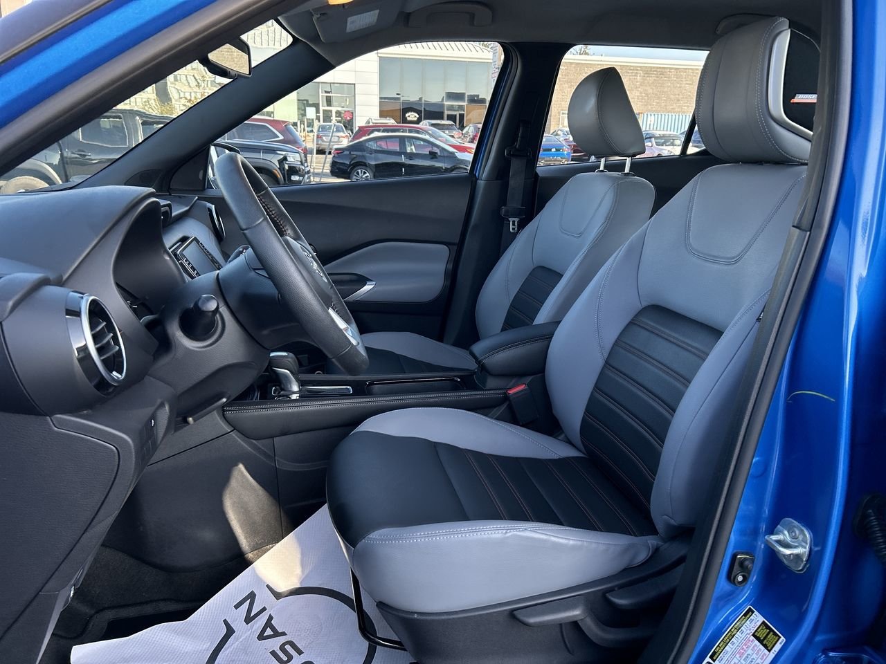 Used 2022 Electric Blue Met Nissan SR CVT image 19