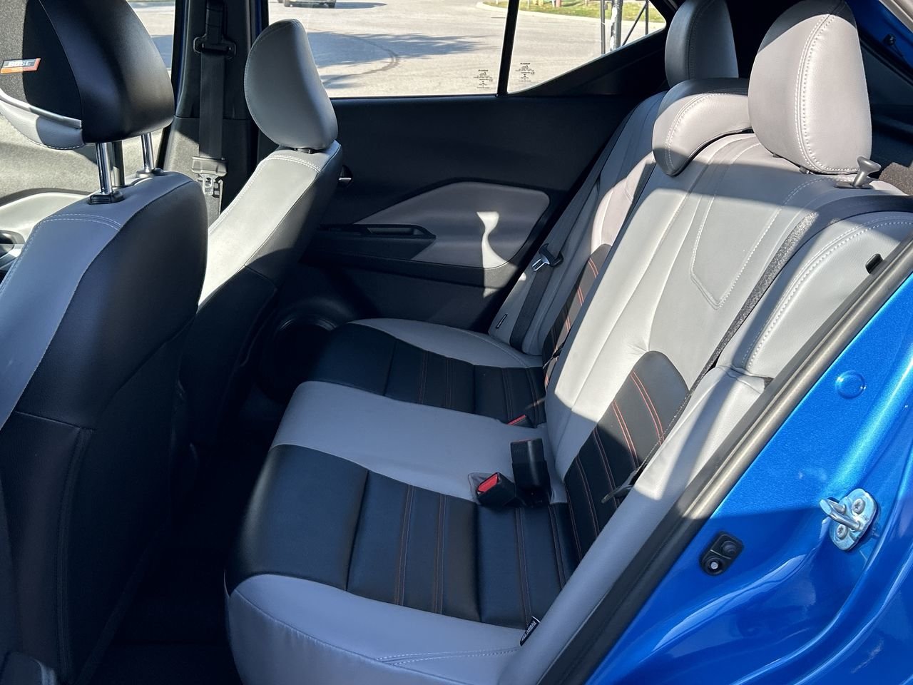 Used 2023 Electric Blue Metallic Nissan SR CVT image 29