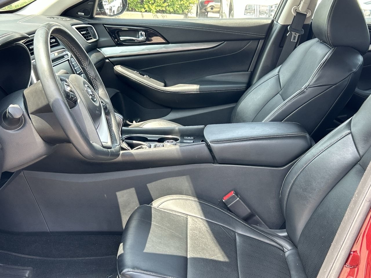 Used 2021 Carnelian Red Met Nissan SL CVT image 19