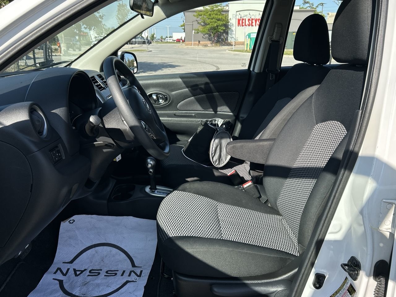 Used 2019 Super Black Nissan 1.6 SR at image 19