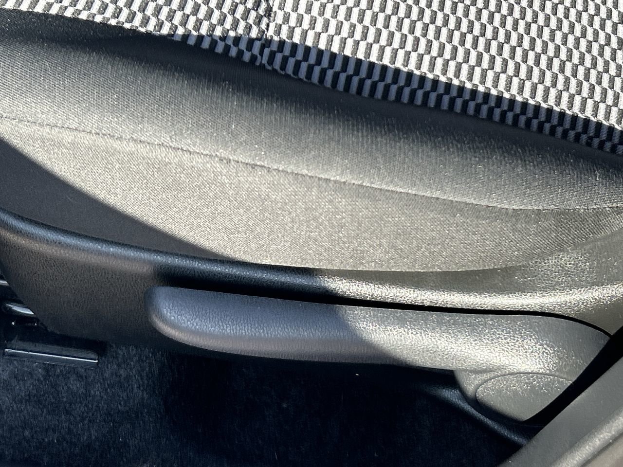 Used 2019 Super Black Nissan 1.6 SR at image 20