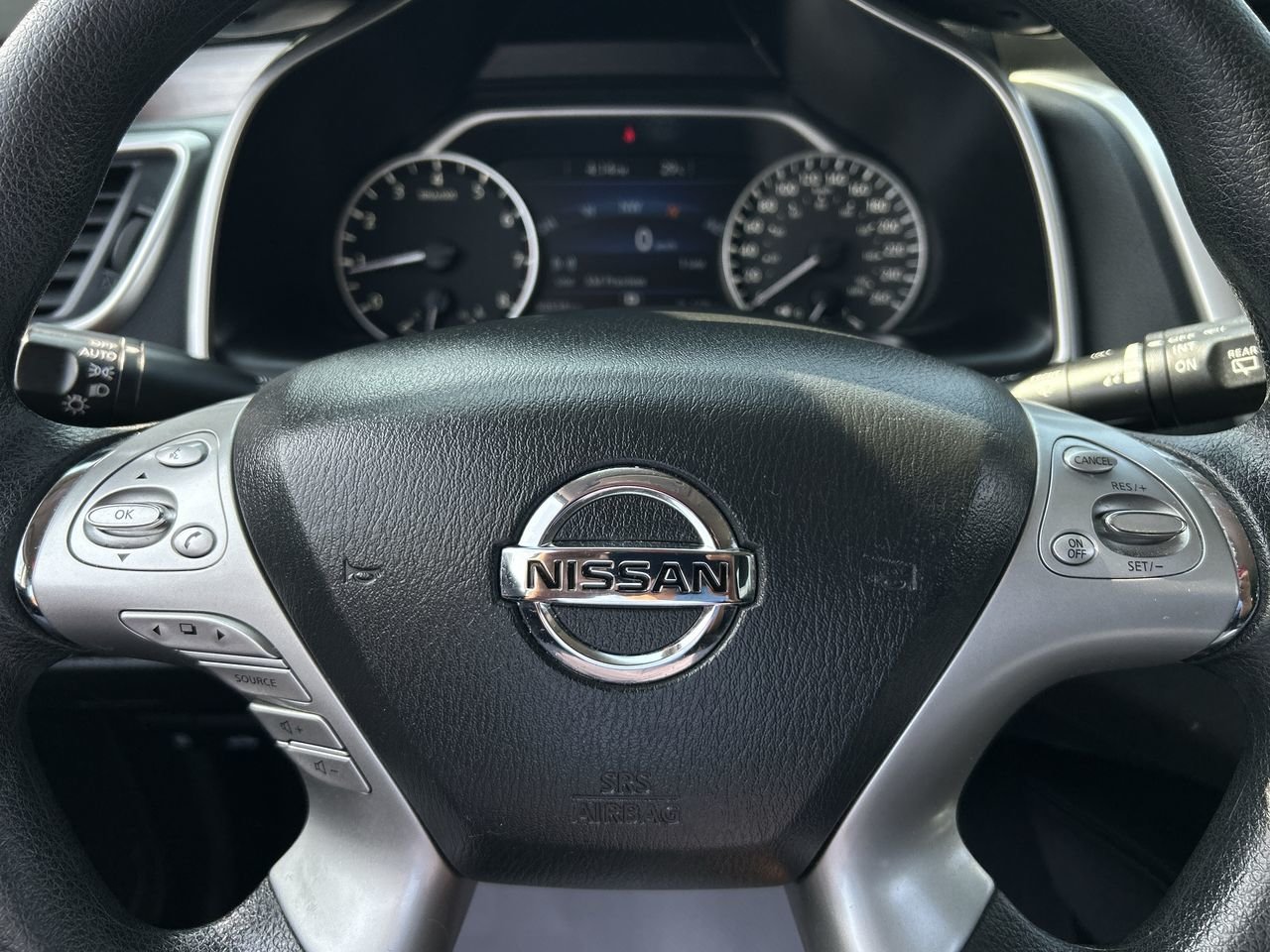 Used 2018 Pearl White Nissan S FWD CVT image 22