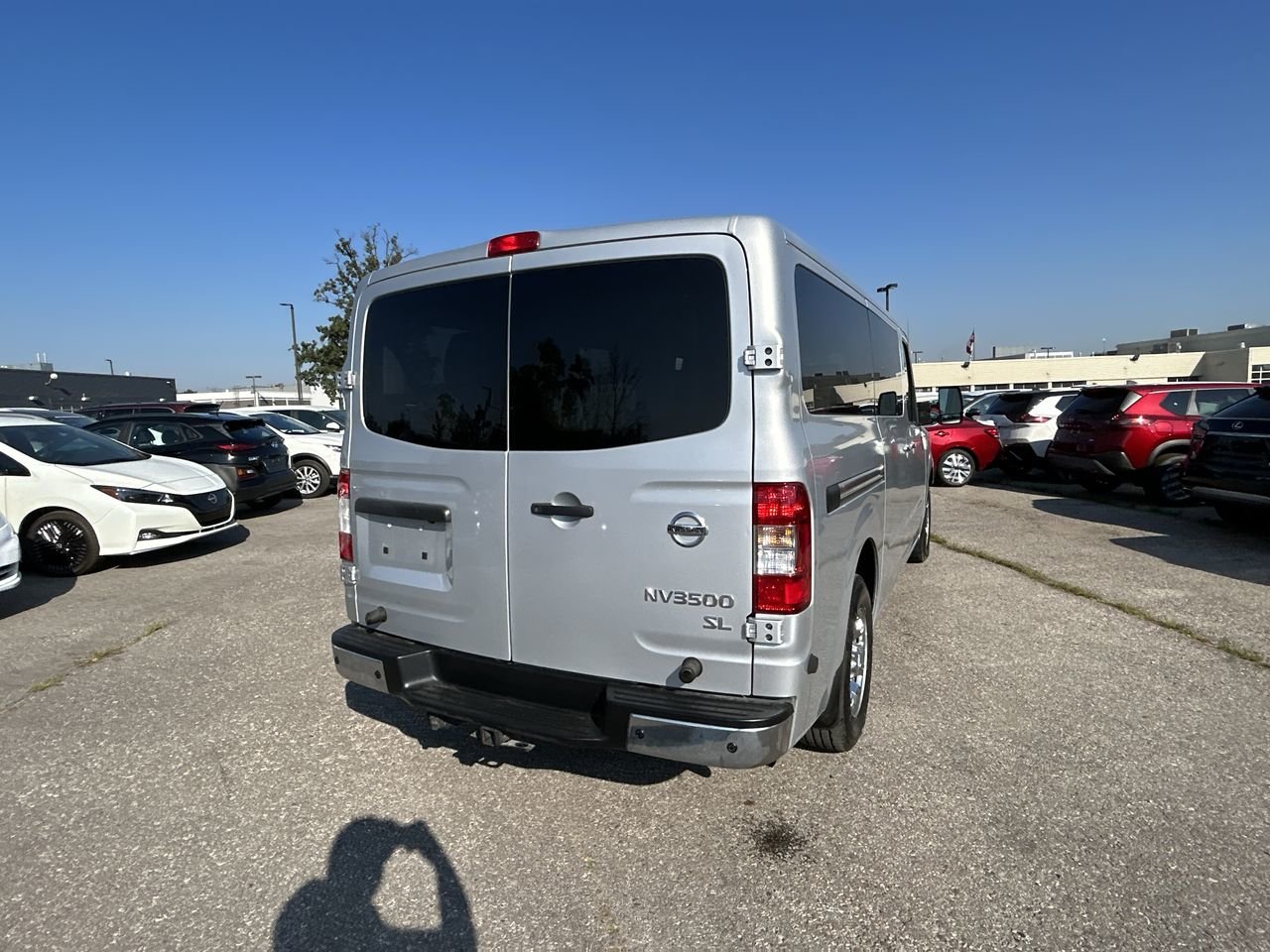 Used 2018 Brilliant Silver Met Nissan SL V8 Standard Roof image 10