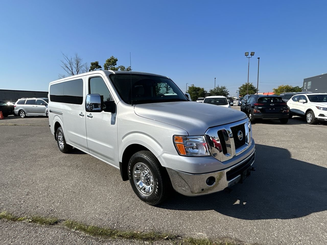 Used 2018 Brilliant Silver Met Nissan SL V8 Standard Roof image 16