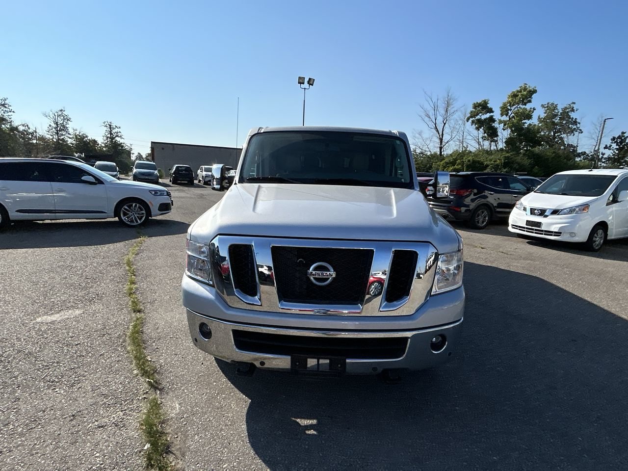 Used 2018 Brilliant Silver Met Nissan SL V8 Standard Roof image 17