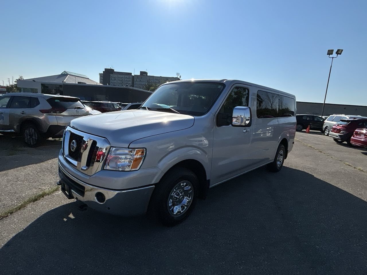 Used 2018 Brilliant Silver Met Nissan SL V8 Standard Roof image 3