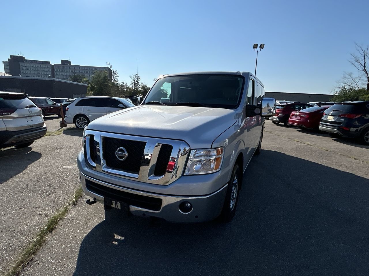 Used 2018 Brilliant Silver Met Nissan SL V8 Standard Roof image 2