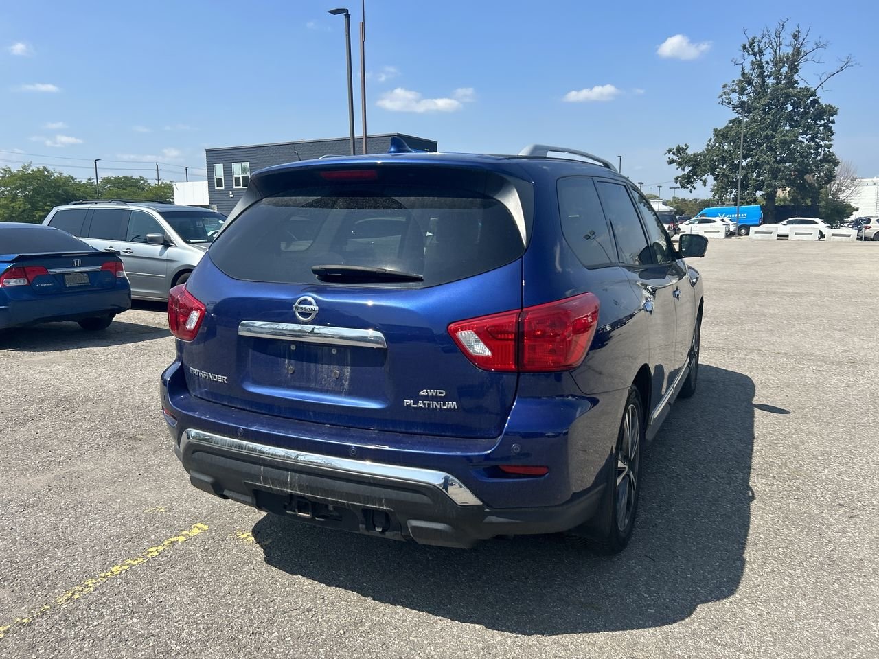 Used 2019 Caspian Blue MET Nissan Platinum V6 4x4 at image 10