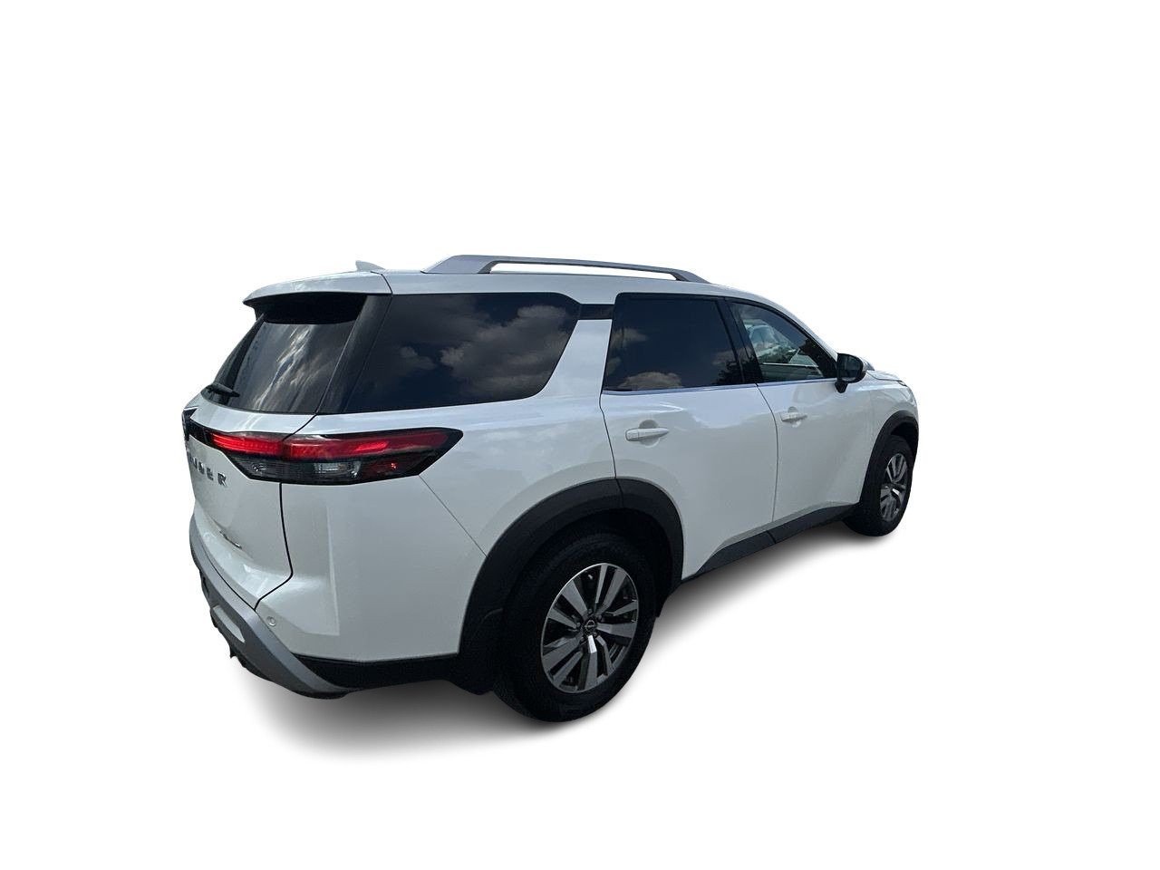 Used 2022 Pearl White TriCoat Nissan SL V6 4x4 at image 8