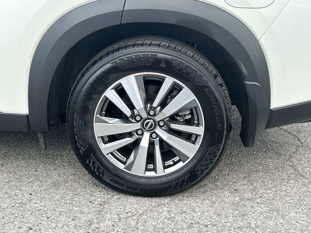Used 2022 Pearl White TriCoat Nissan SL V6 4x4 at image 18