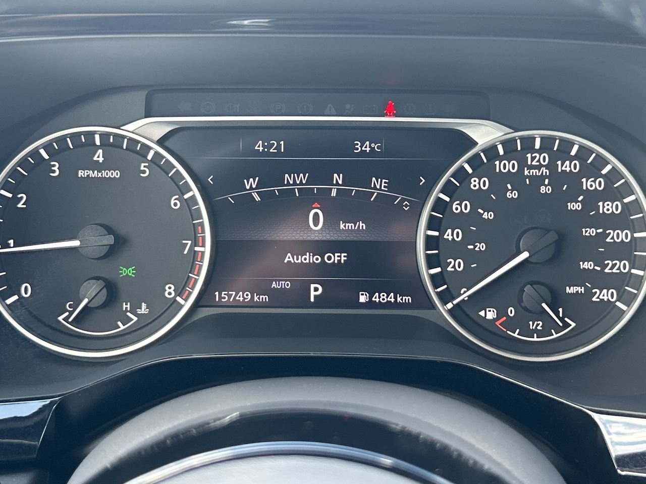 Used 2022 Pearl White TriCoat Nissan SL V6 4x4 at image 24